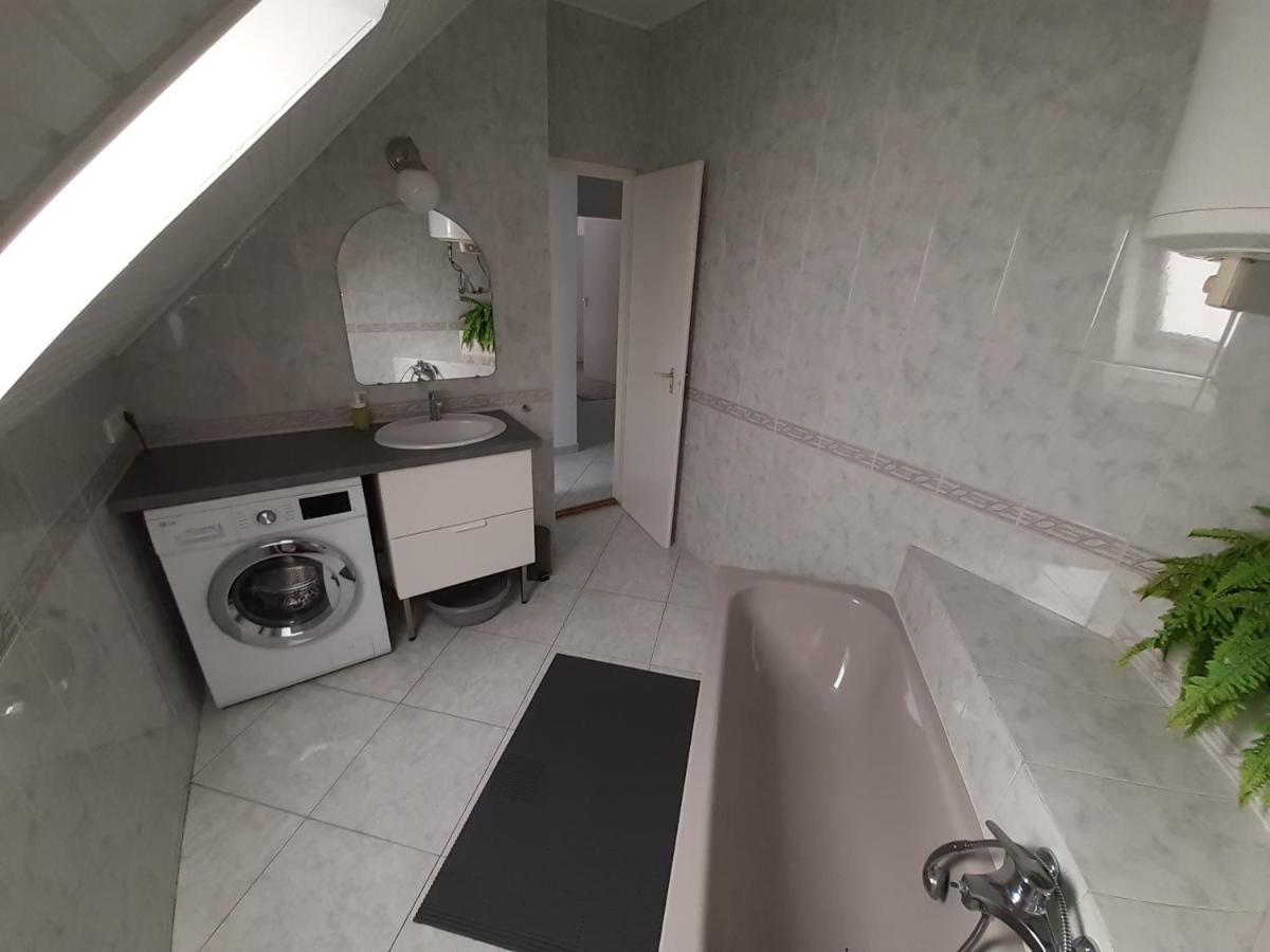 Apartman Soos -- Only For Relaxation, Not For Party! Siofok Ngoại thất bức ảnh