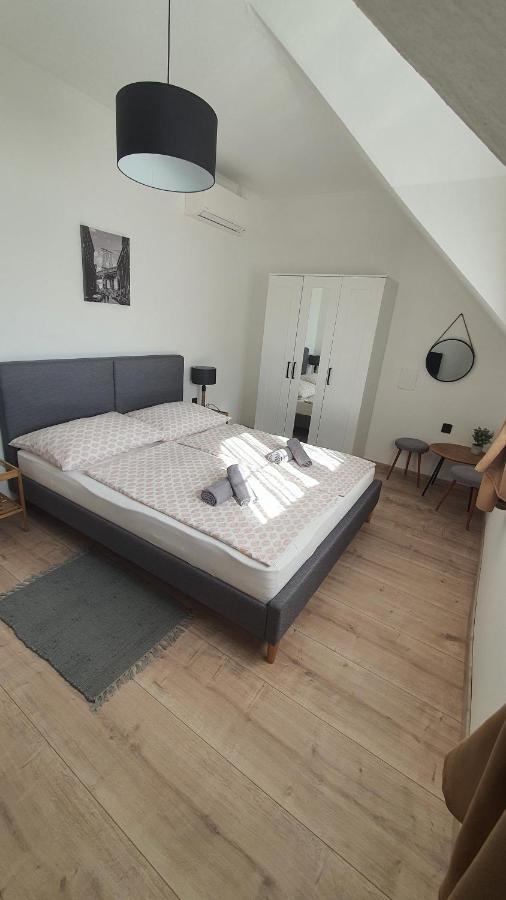 Apartman Soos -- Only For Relaxation, Not For Party! Siofok Ngoại thất bức ảnh