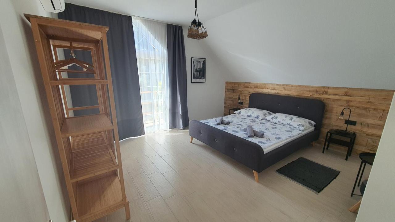 Apartman Soos -- Only For Relaxation, Not For Party! Siofok Ngoại thất bức ảnh